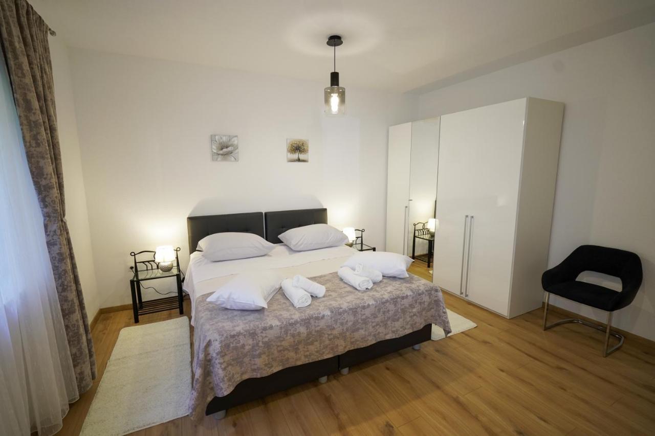 Apartment Ana Spalato Esterno foto